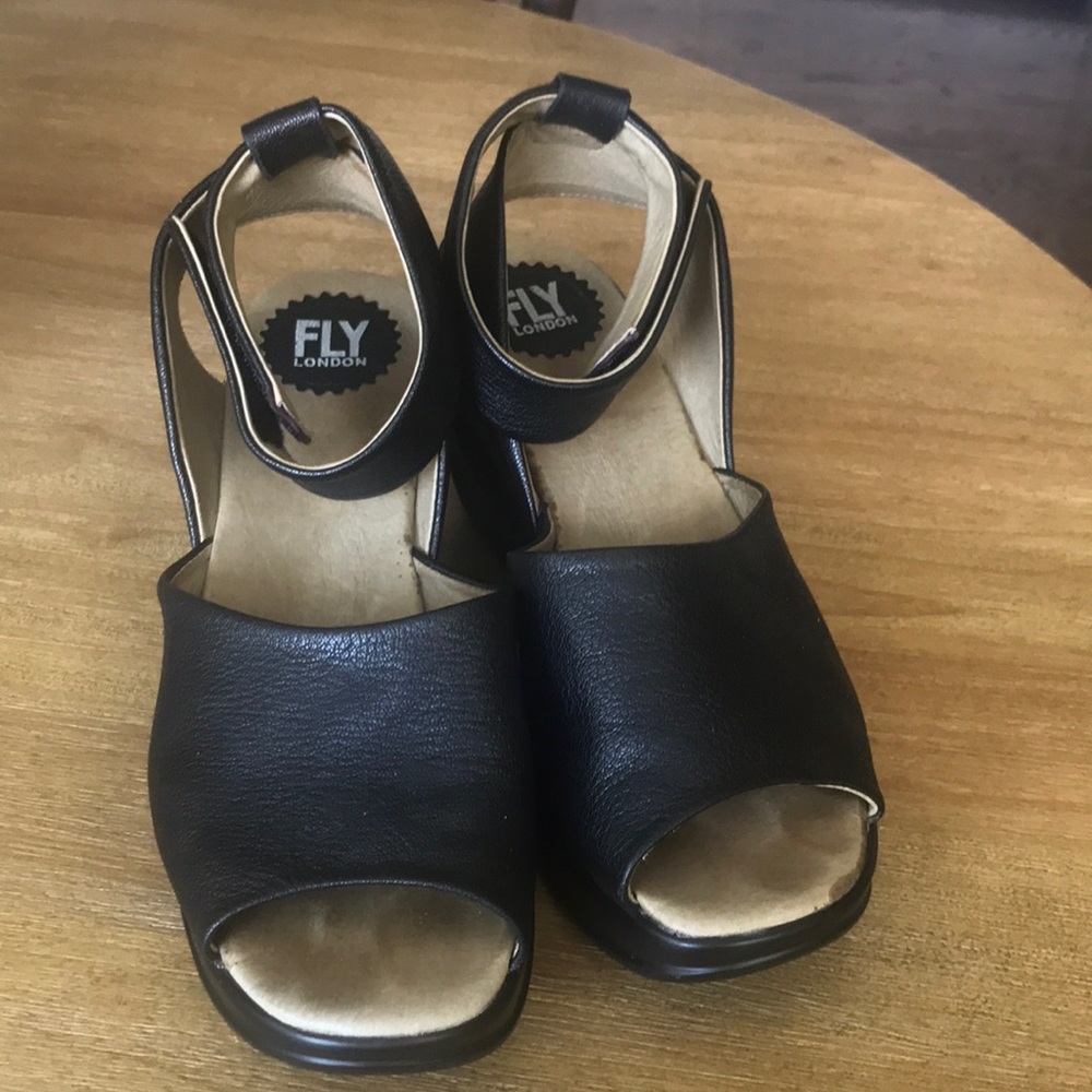 Fly London open toe Hert wedge shoes Sz 39